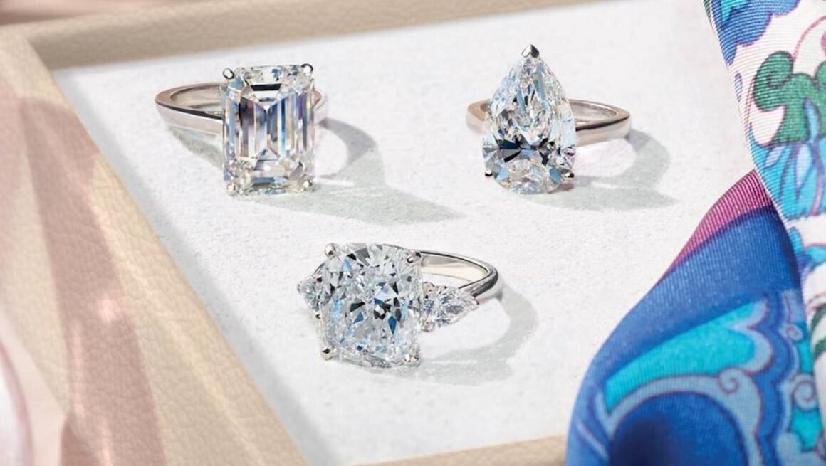 De Beers Slashes Diamond Prices for Shrinking Group of Buyers