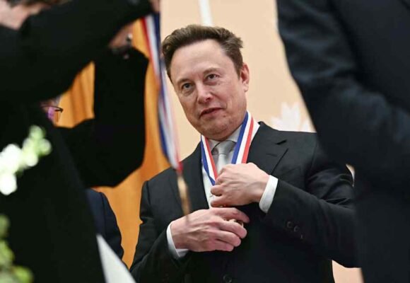 Musk injects $275mn into Republicans’ fight to retain Congress