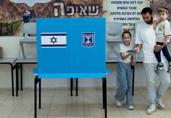 No clear winner in Israeli parliamentary election, exit polls suggest